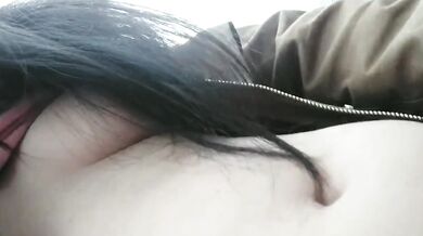 肉肉妹站著玩跳蛋