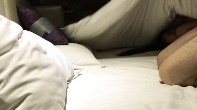 小情侶旅館開房自拍公開