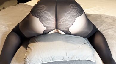 Faceless Squirt 2 (Pillow)