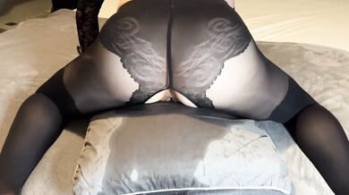 Faceless Squirt 2 (Pillow)