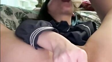 顔を紅潮させながらセックス！